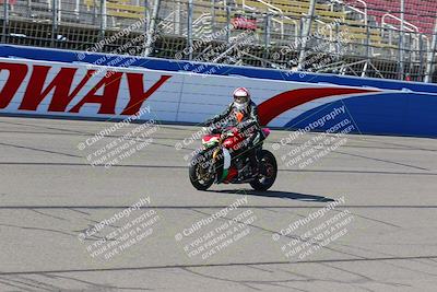 media/Aug-27-2022-Fastrack Riders (Sat) [[c588535105]]/Level 1/Session 1 Start Finish/